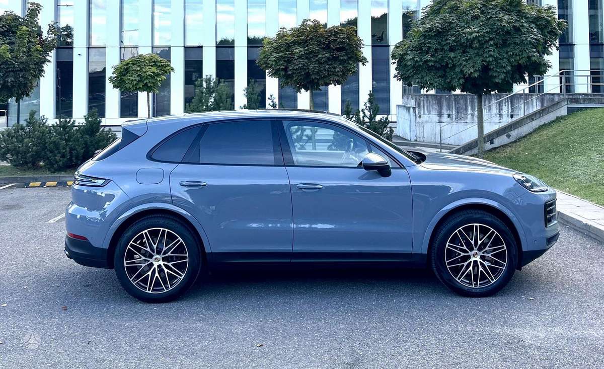 Porsche Cayenne - 8