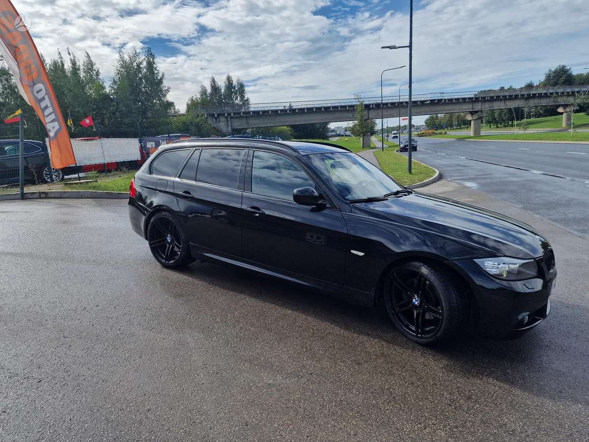 BMW 320, 2.0 l., universalas
