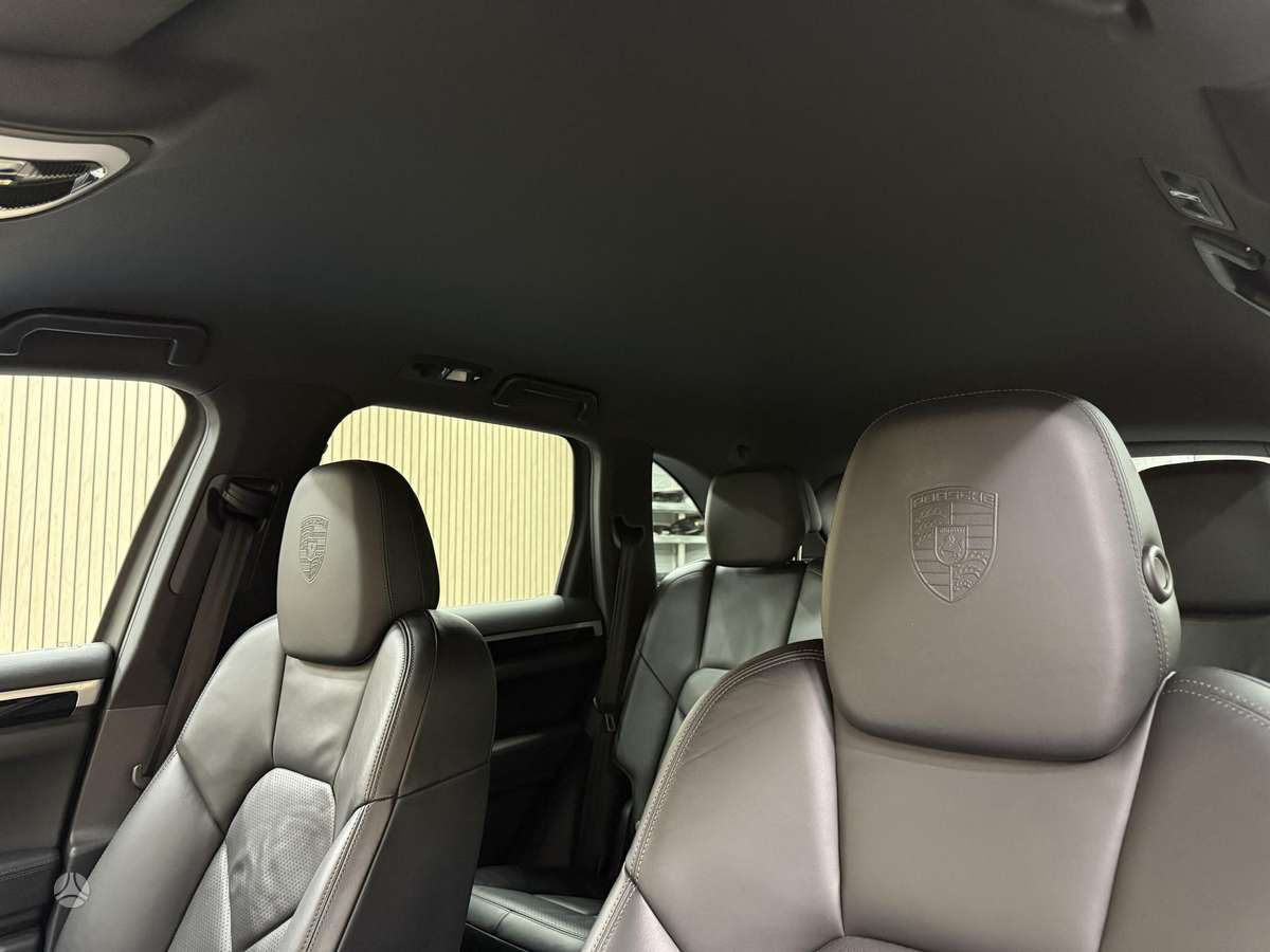 Porsche Cayenne - 3