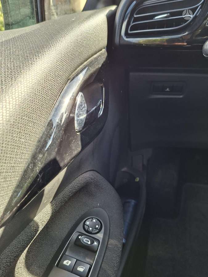 Citroen DS3, 1.6 l., hatchback