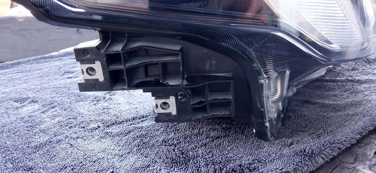 Subaru Forester kėbulo dalys