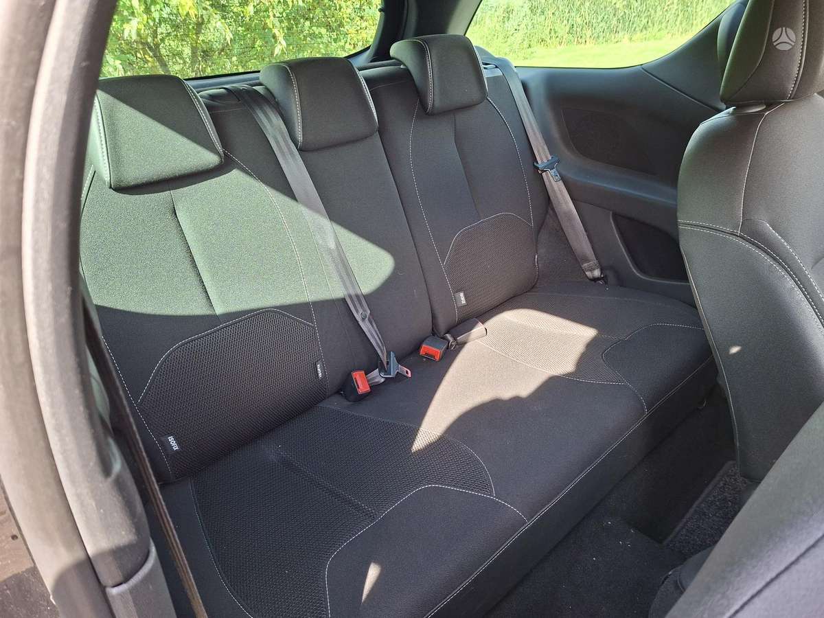Citroen DS3, 1.6 l., hatchback