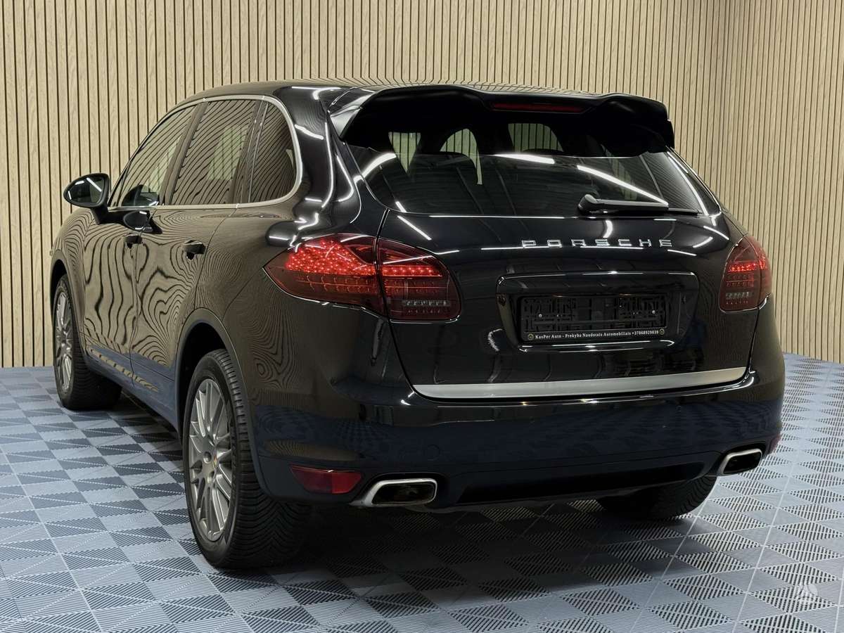 Porsche Cayenne - 6