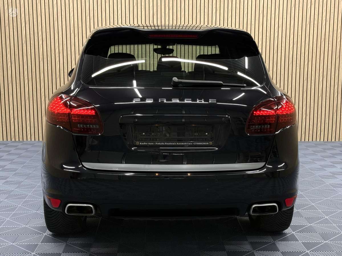 Porsche Cayenne - 7