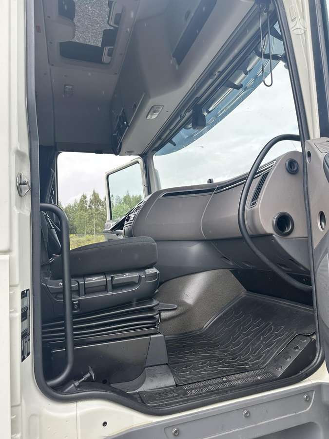 DAF 106.480 XF, double sleeper