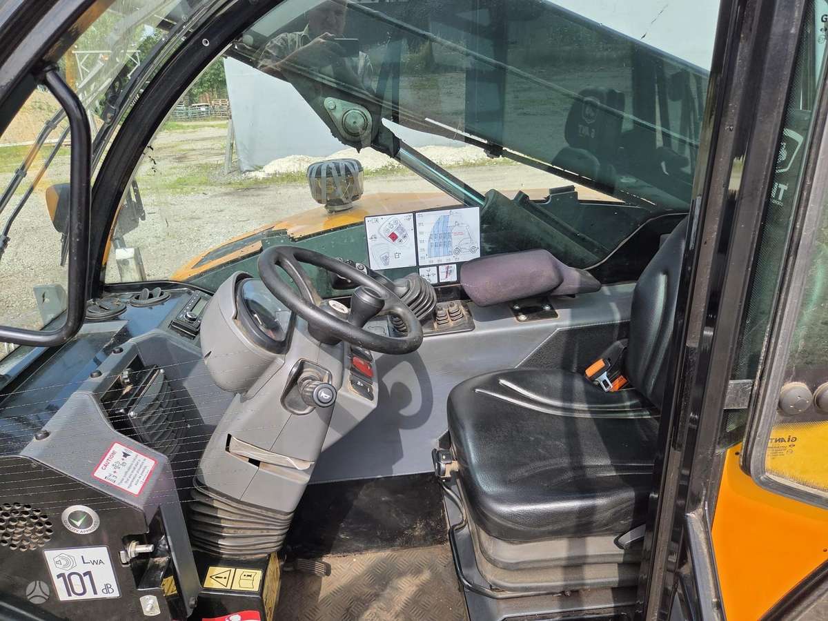 GIANT GT5048, self-propelled loaders