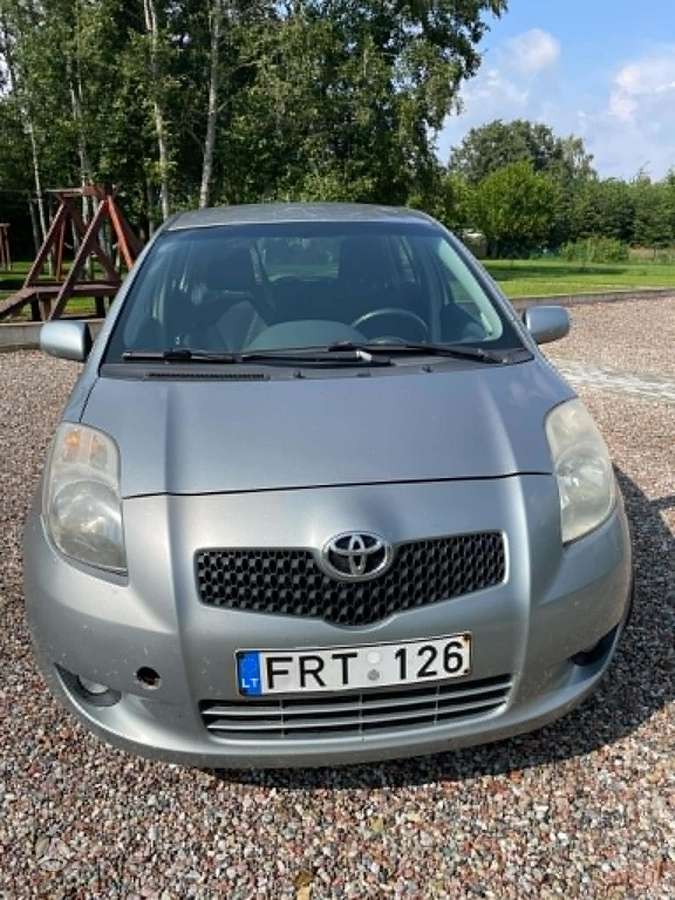 Toyota Yaris - 2