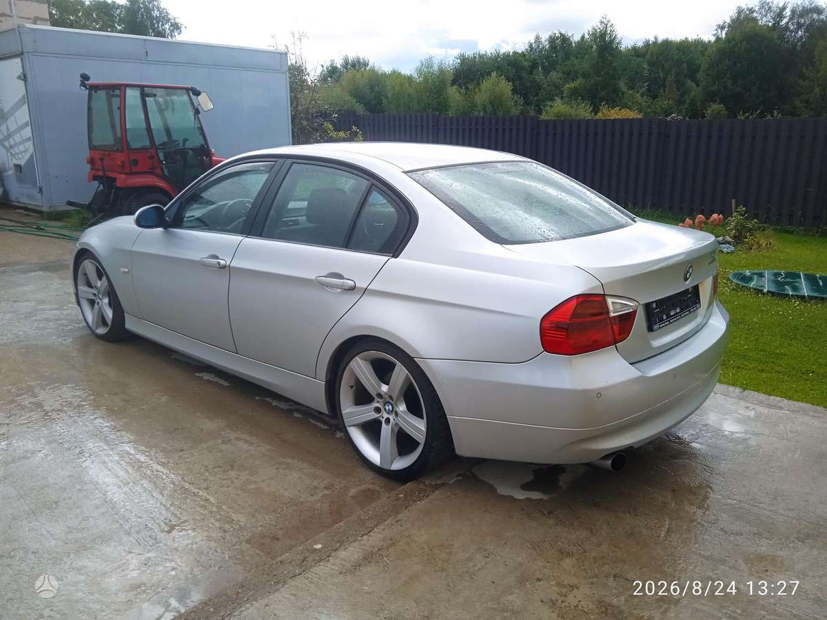 BMW 320, 2.0 l., hečbekas