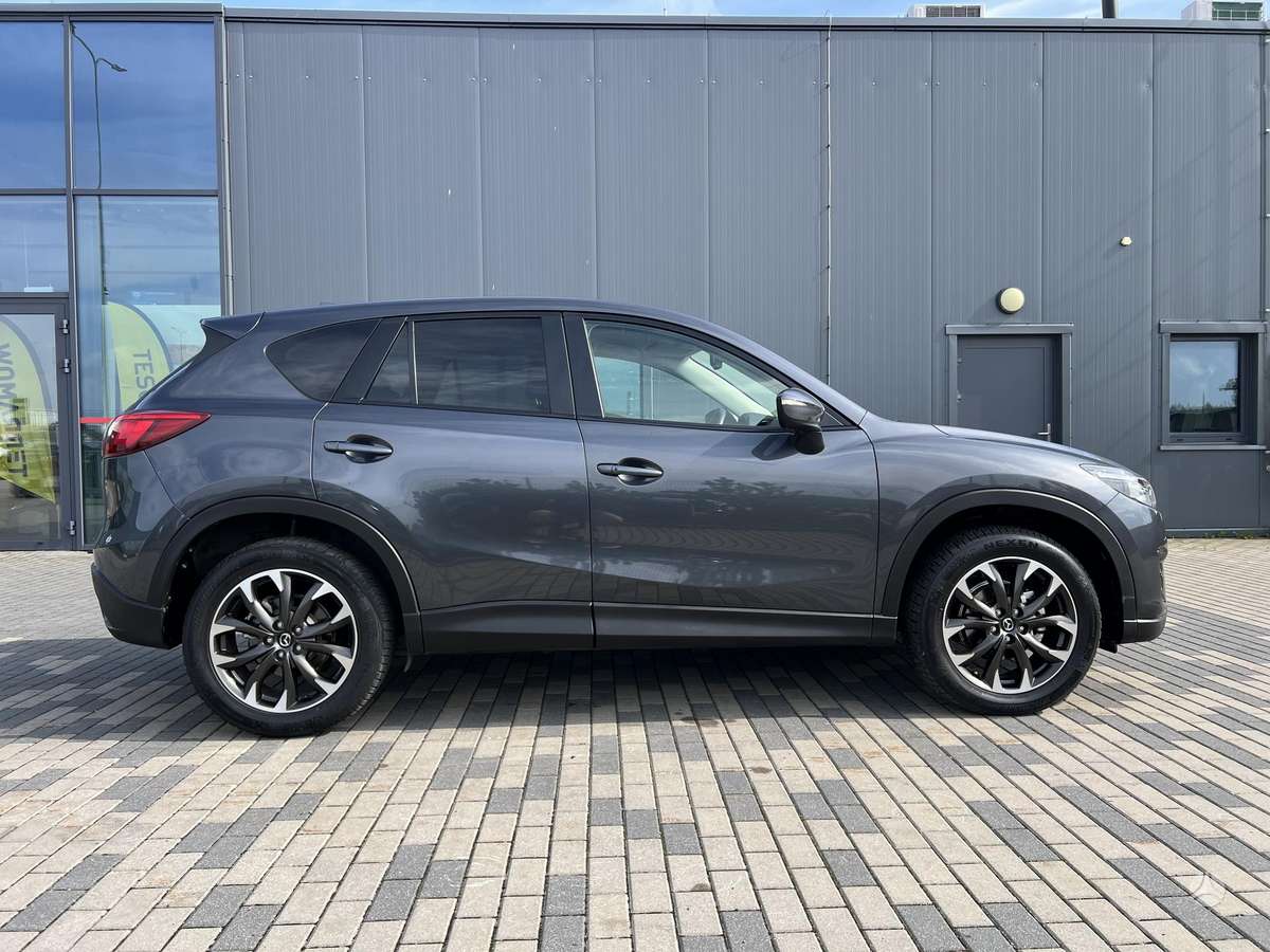 Mazda CX-5, 2.2 l., off-road / crossover
