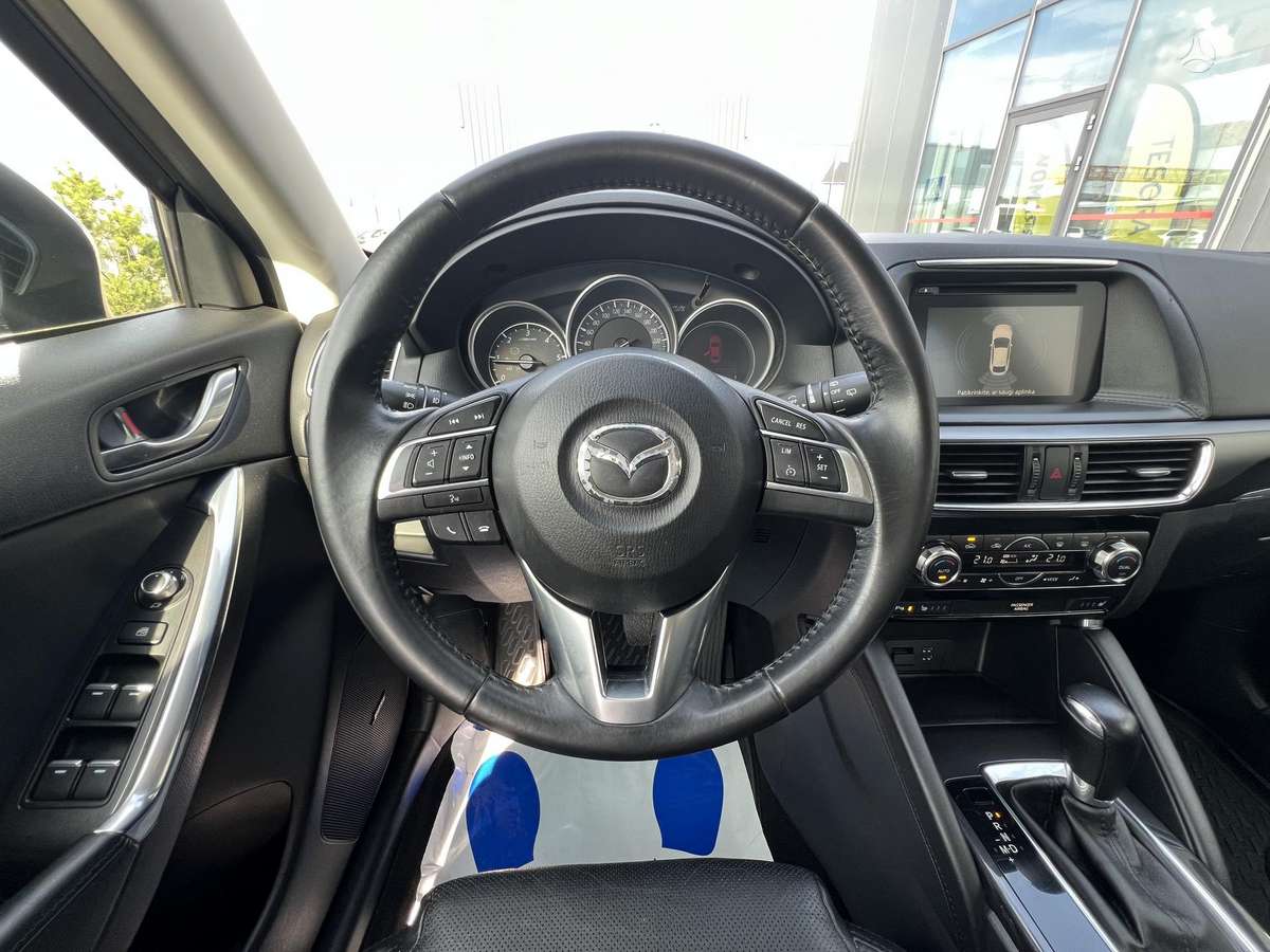 Mazda CX-5, 2.2 l., off-road / crossover