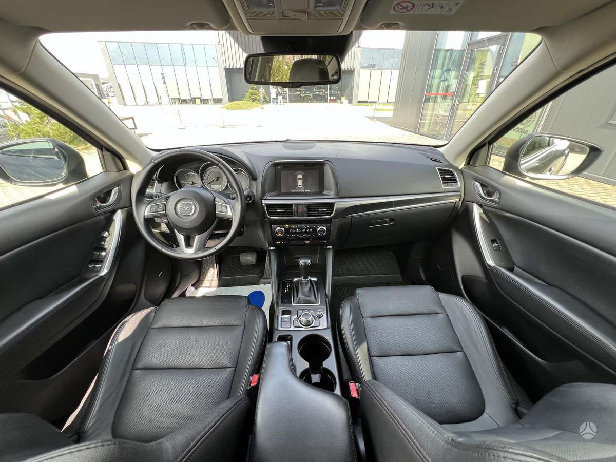 Mazda CX-5, 2.2 l., off-road / crossover