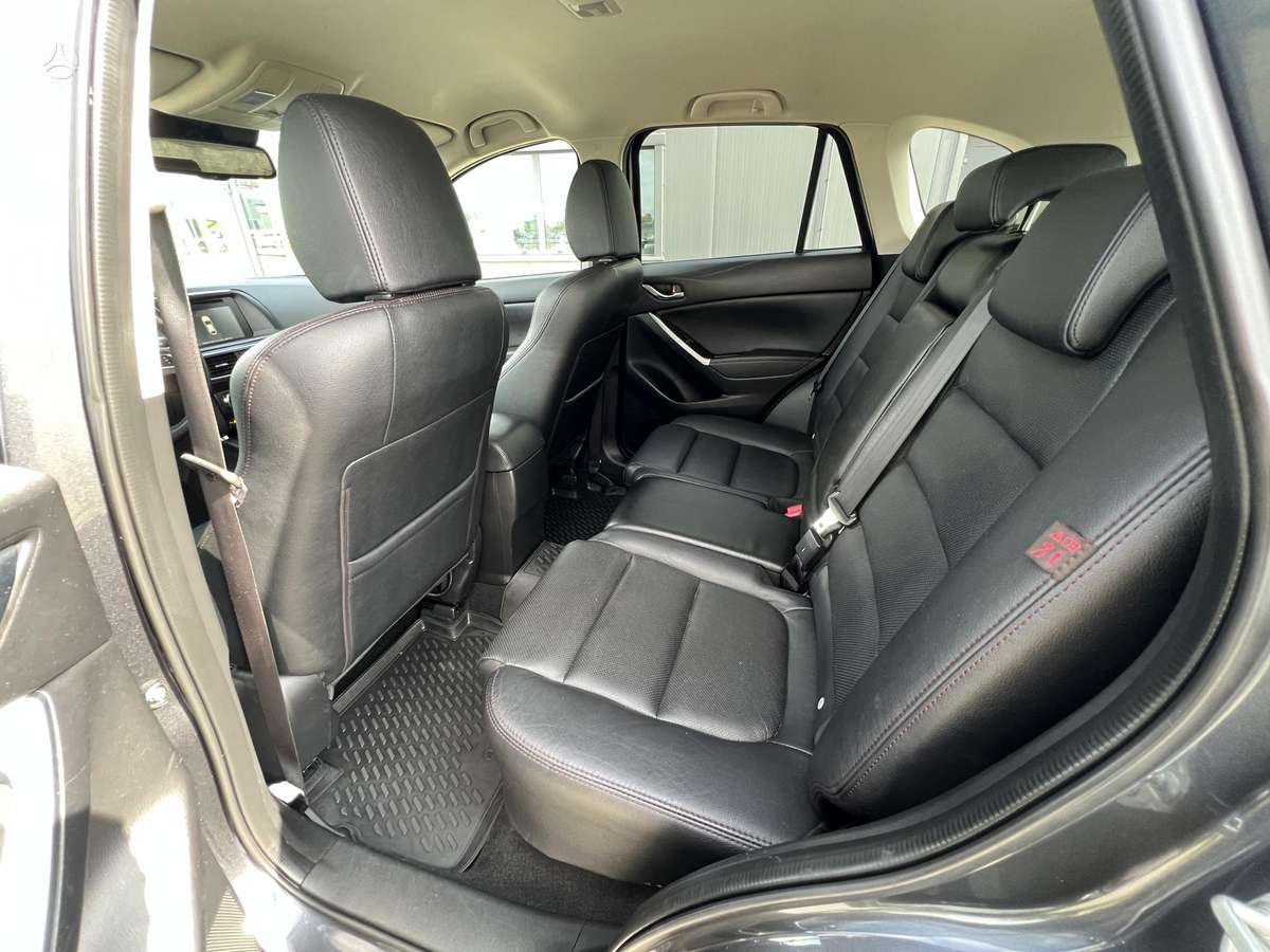Mazda CX-5, 2.2 l., off-road / crossover