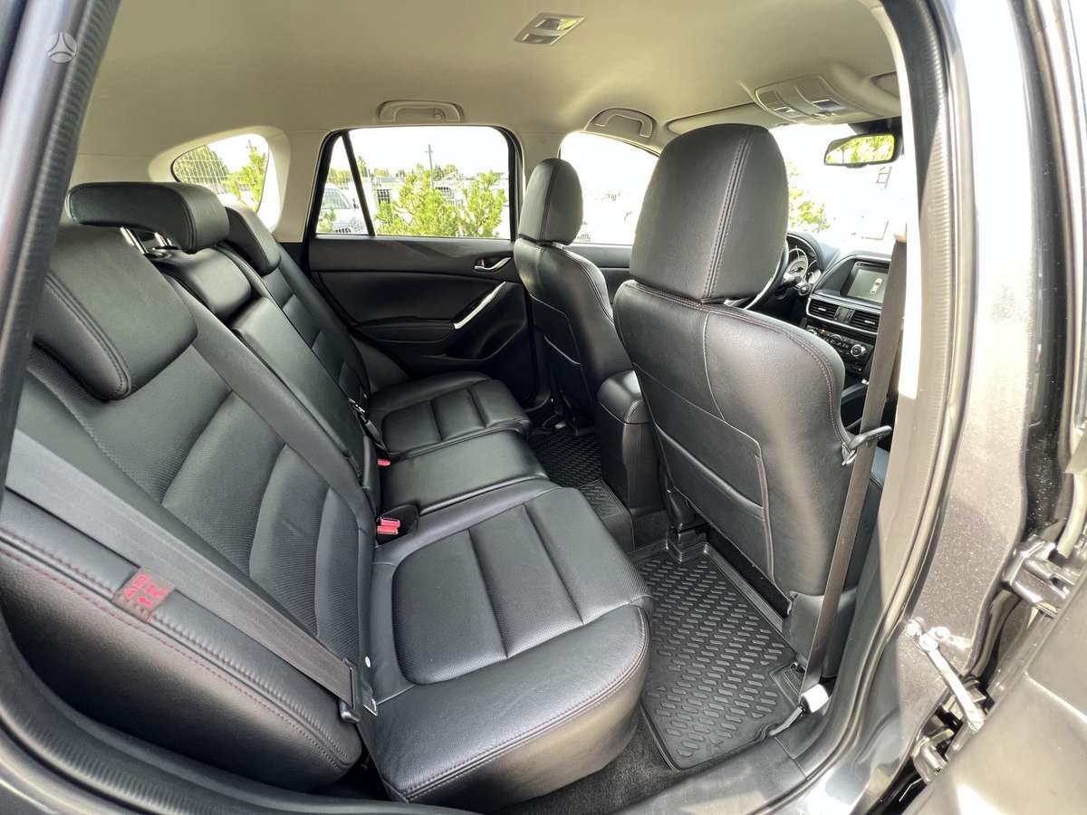 Mazda CX-5, 2.2 l., off-road / crossover