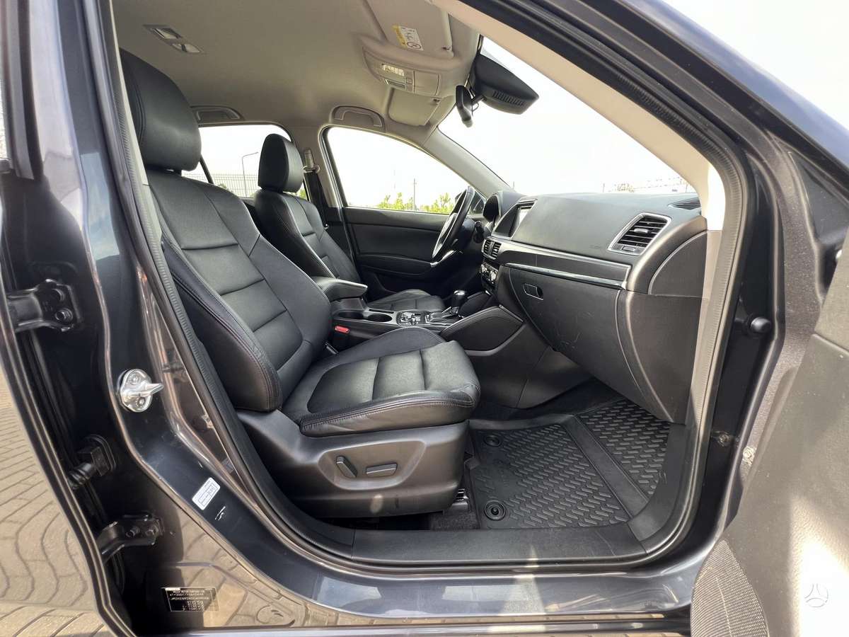 Mazda CX-5, 2.2 l., off-road / crossover