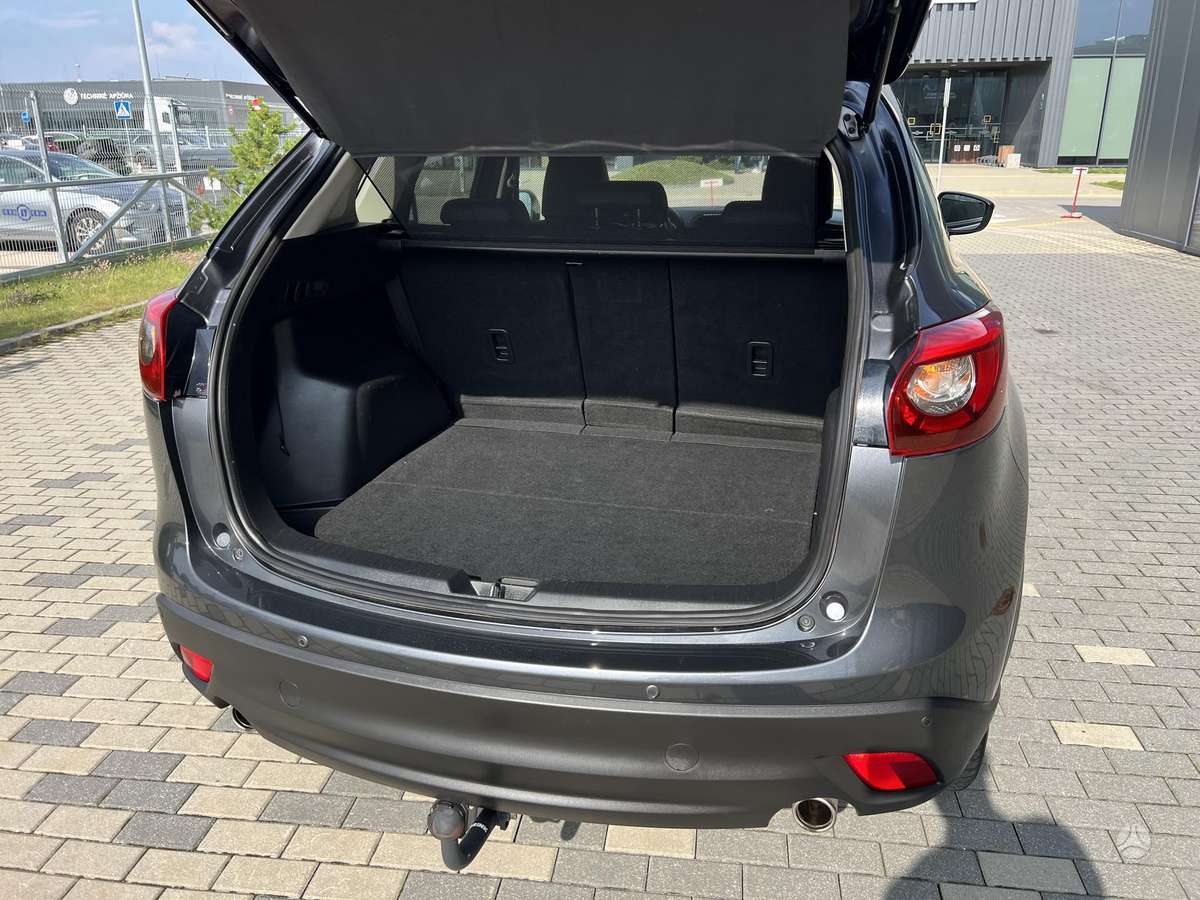 Mazda CX-5, 2.2 l., off-road / crossover