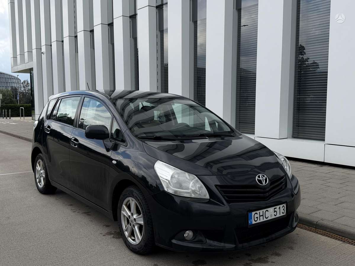 Toyota Verso - 1