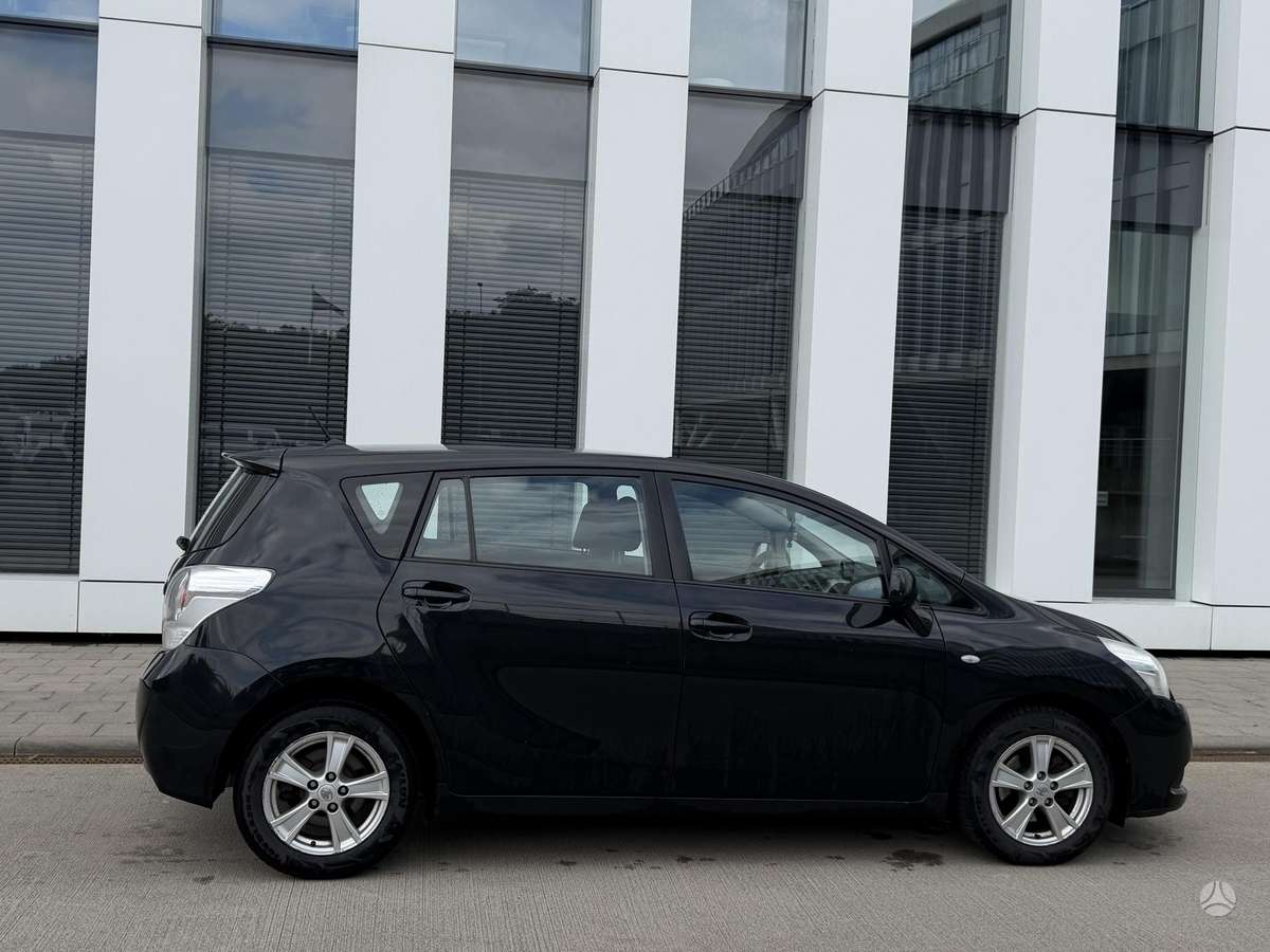 Toyota Verso - 2