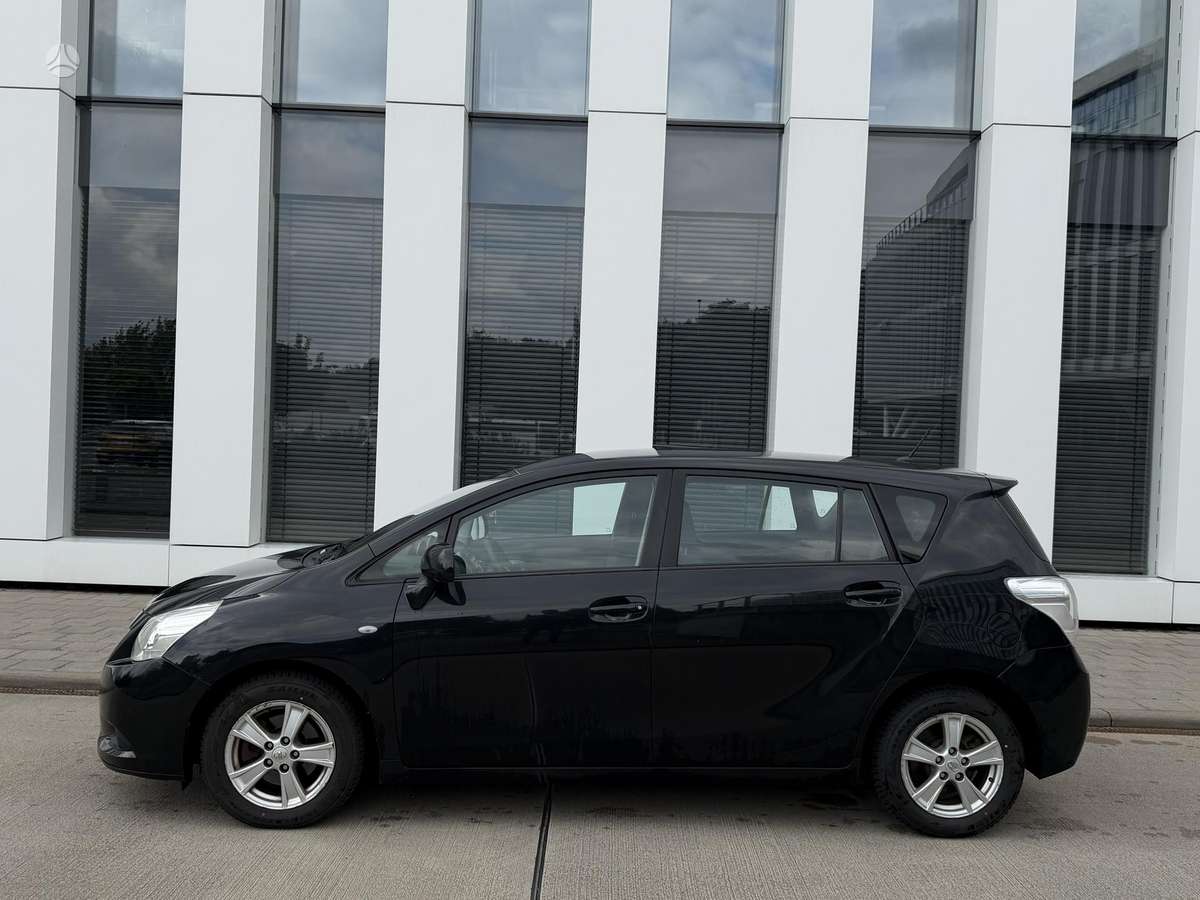 Toyota Verso - 5