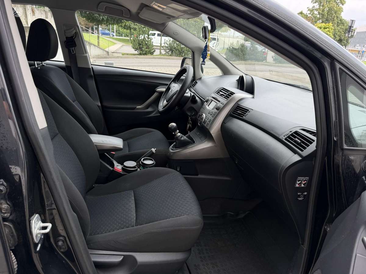 Toyota Verso - 8