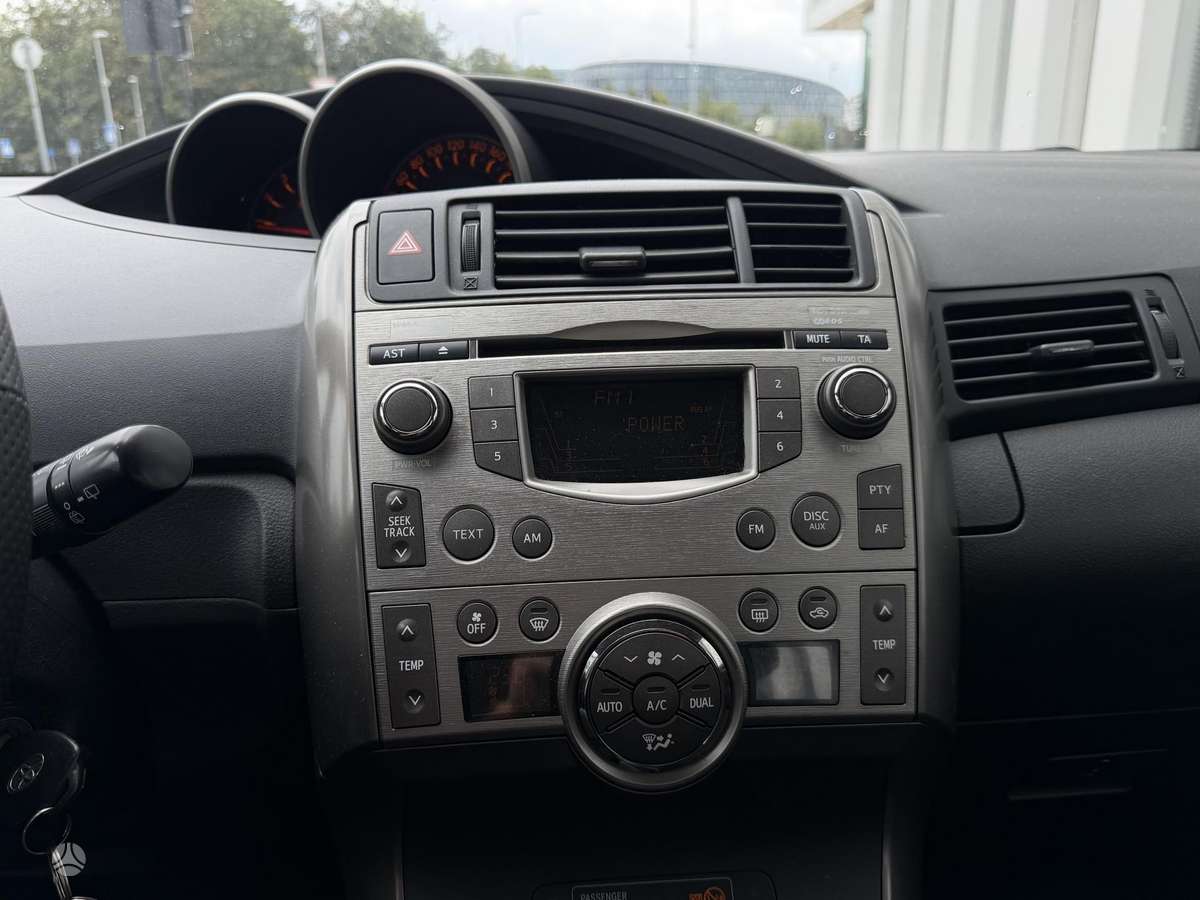 Toyota Verso - 10