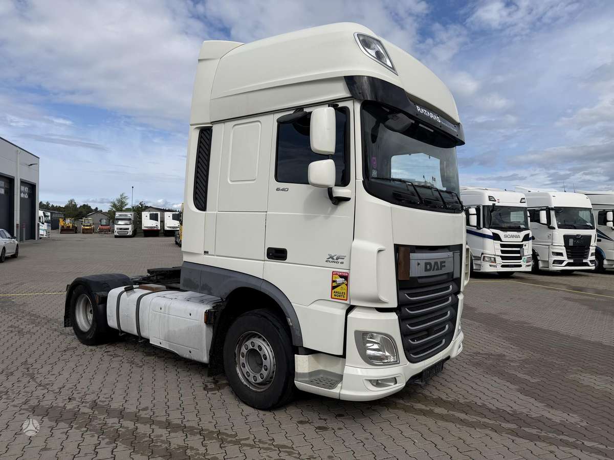 DAF XF 460 FT, double sleeper