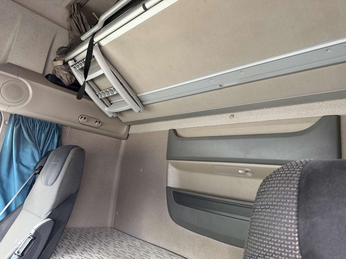 DAF XF 460 FT, 2 miegamosios vietos