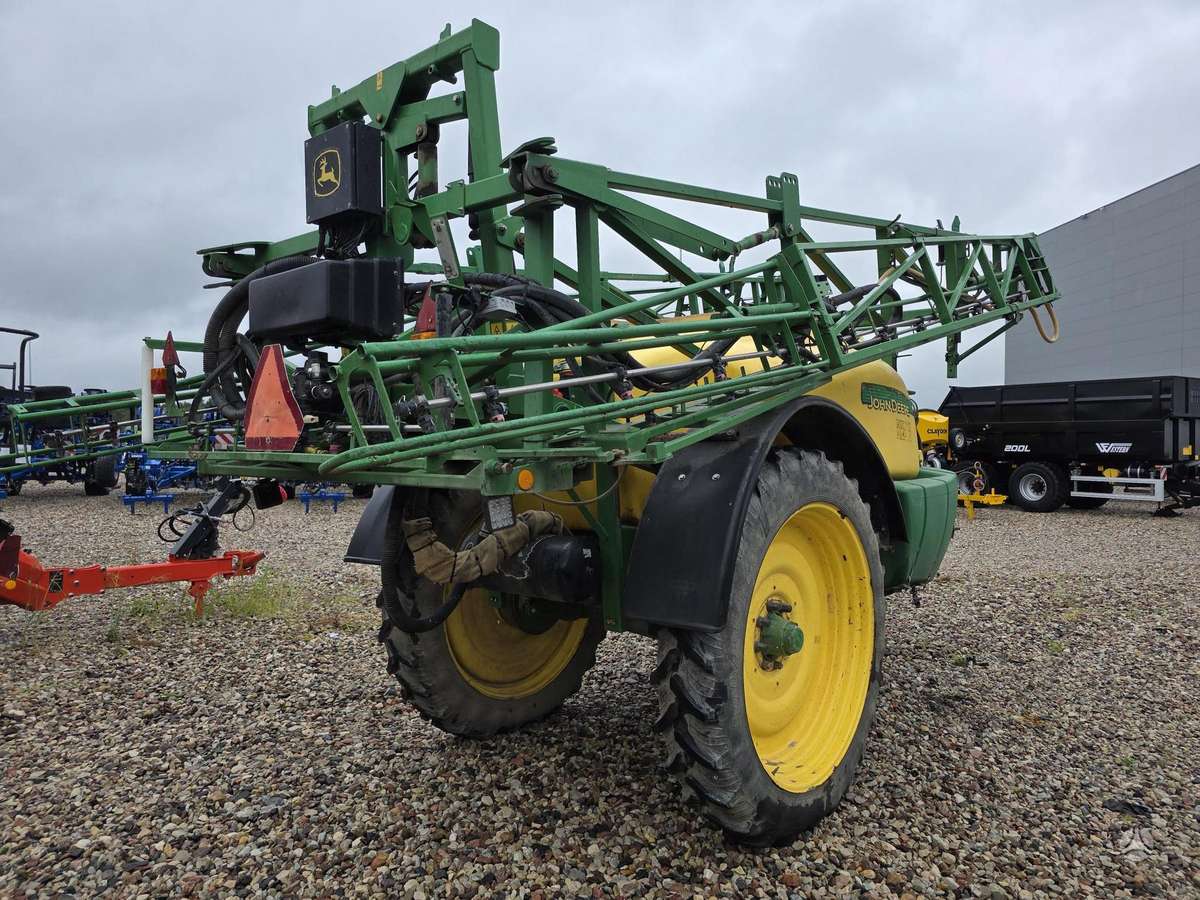 John Deere 732, kita