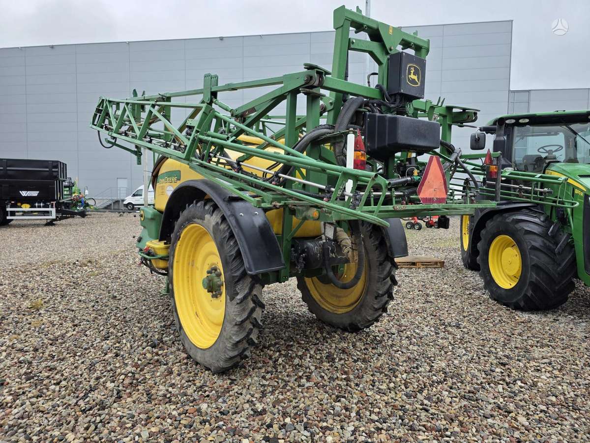 John Deere 732, other
