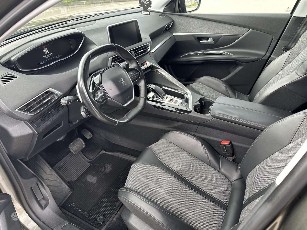 Peugeot 5008 - 10