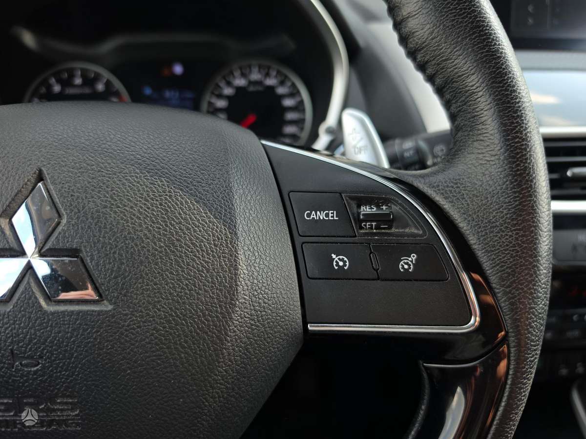 Mitsubishi Eclipse Cross, 1.5 l., off-road / crossover