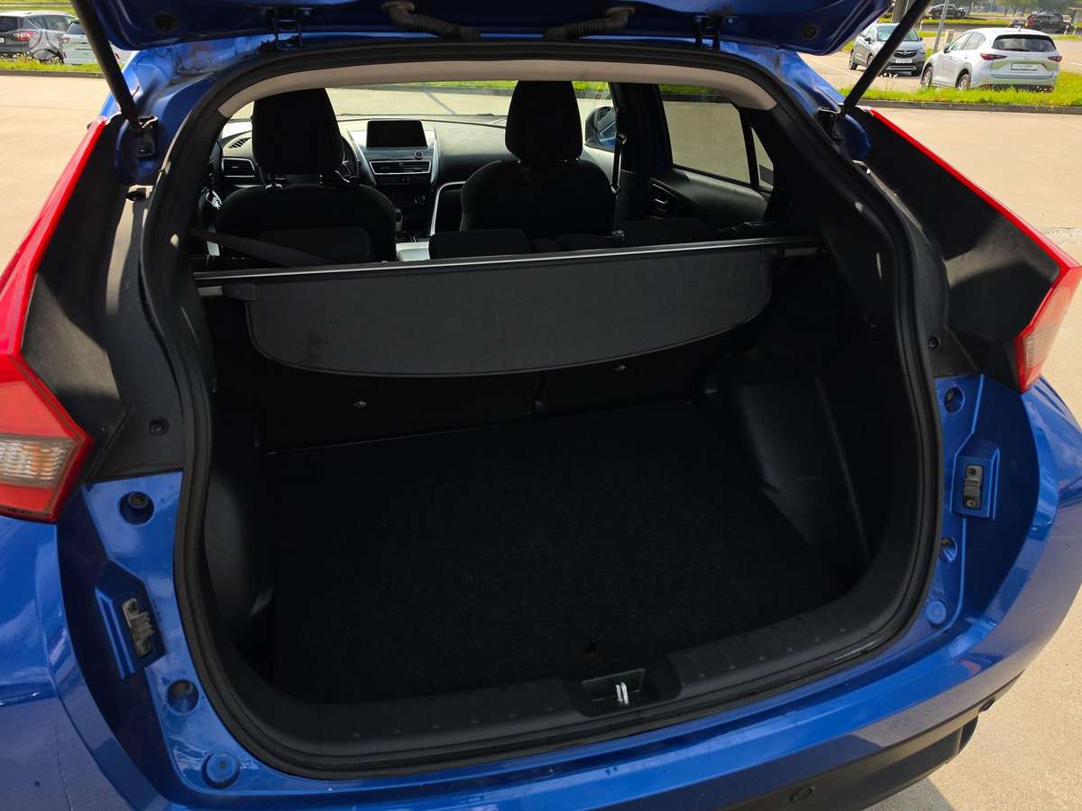 Mitsubishi Eclipse Cross, 1.5 l., off-road / crossover