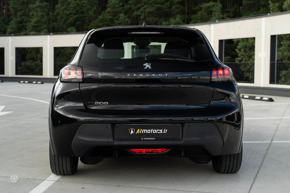 Peugeot 208, Хэтчбек