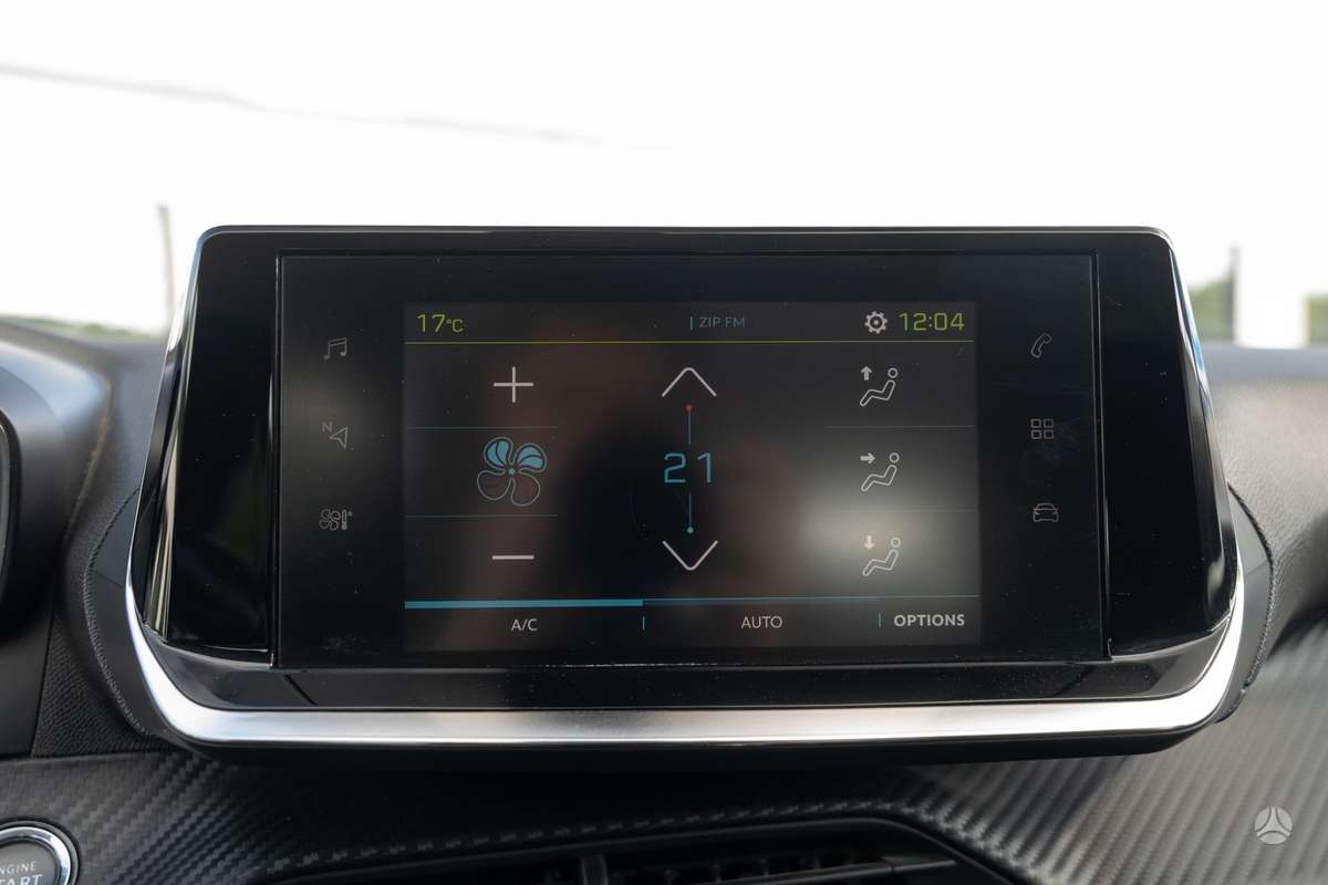 Peugeot 208, Хэтчбек