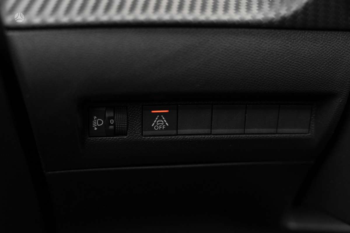 Peugeot 208, hatchback