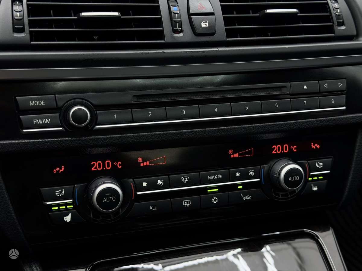 BMW 528, 2.0 l., saloon / sedan