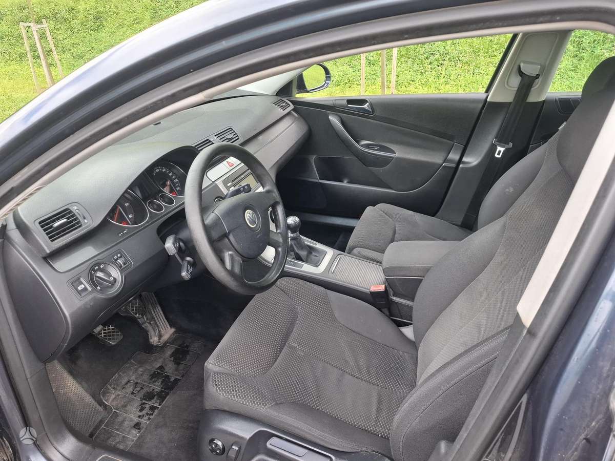 Volkswagen Passat - 5