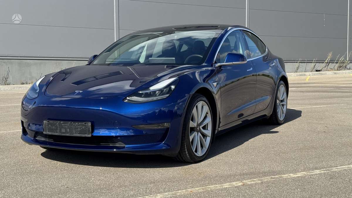 Tesla Model 3, 81 kWh, hatchback