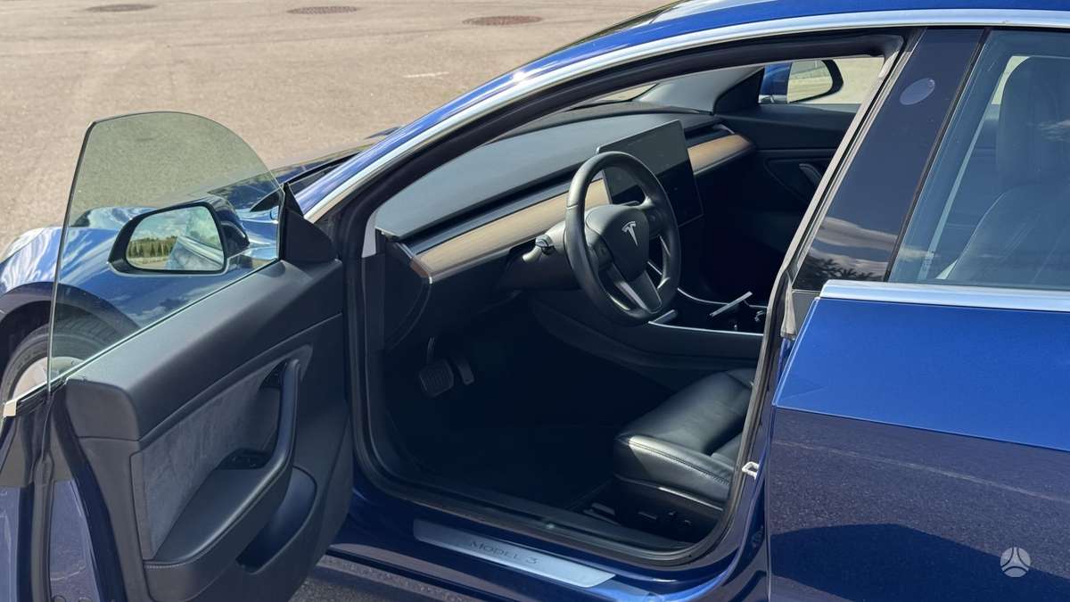 Tesla Model 3, 81 кВт·ч, Хэтчбек