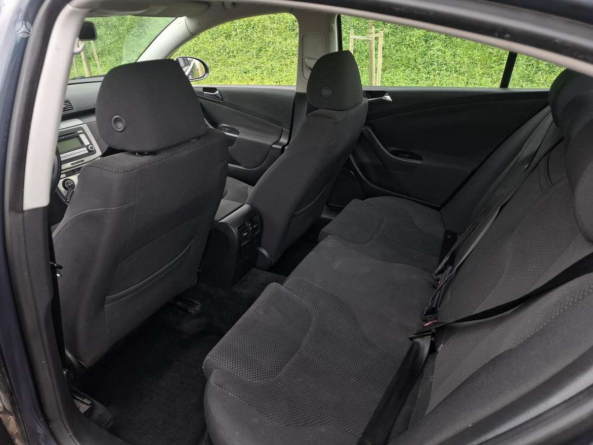 Volkswagen Passat - 7