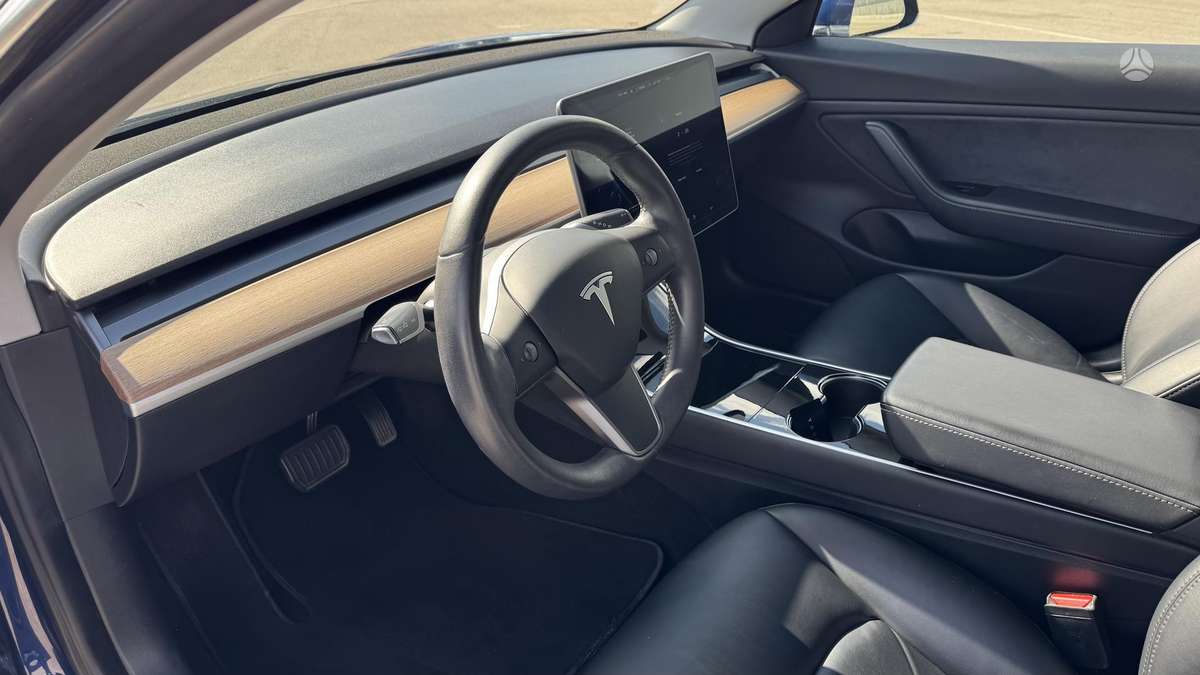 Tesla Model 3, 81 кВт·ч, Хэтчбек