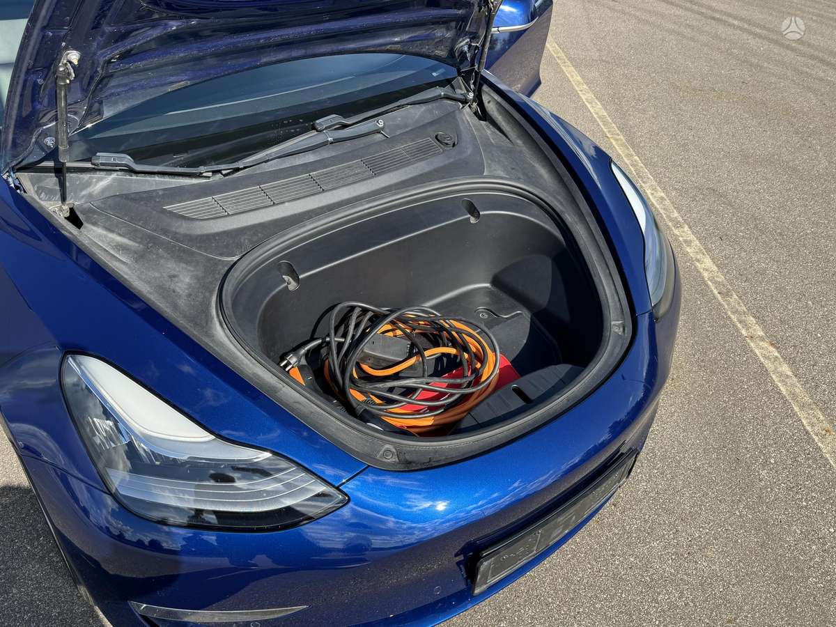 Tesla Model 3, 81 кВт·ч, Хэтчбек