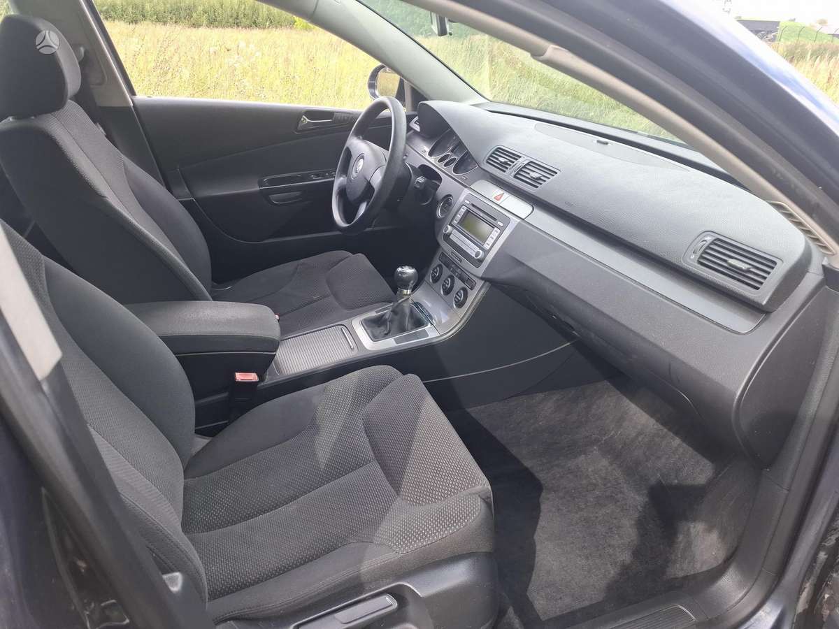 Volkswagen Passat - 6