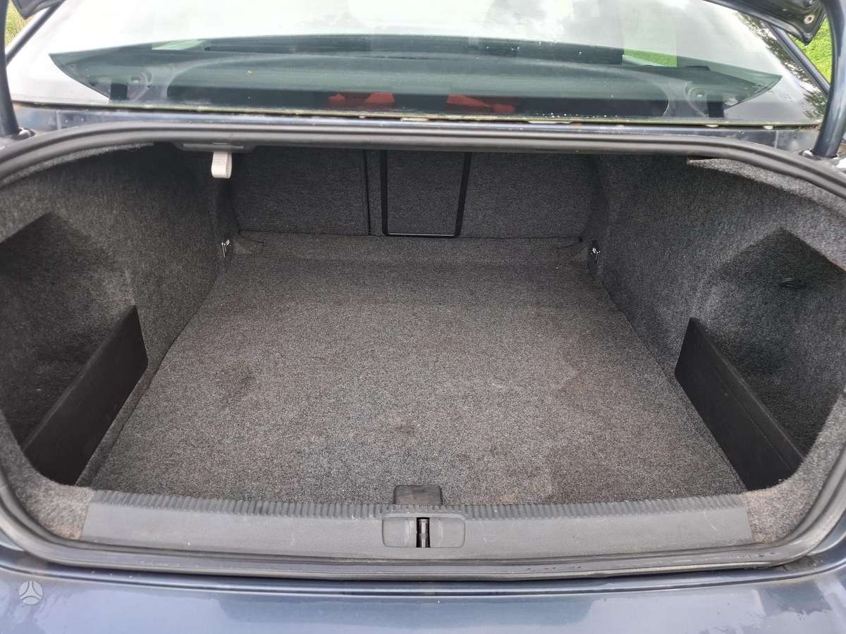 Volkswagen Passat - 9