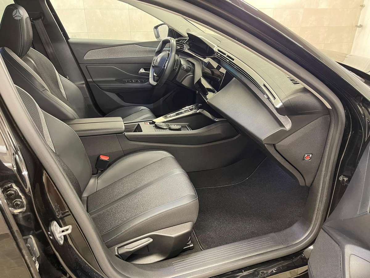 Peugeot 308, 1.2 l., Универсал