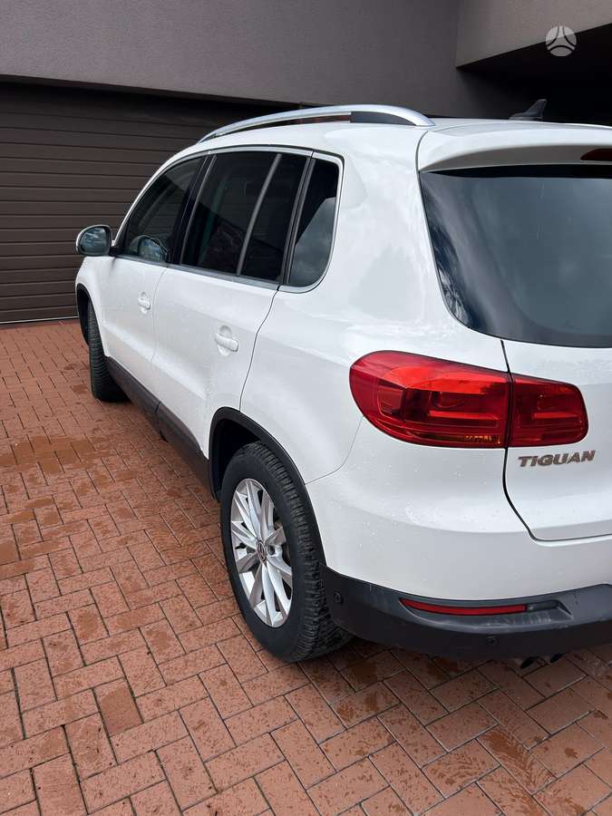 Volkswagen Tiguan - 5