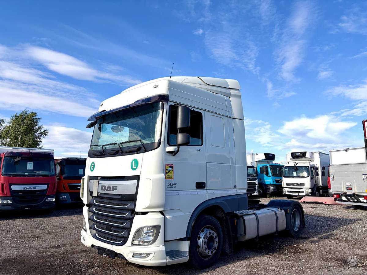 DAF XF 460 Mega Space Cab, double sleeper