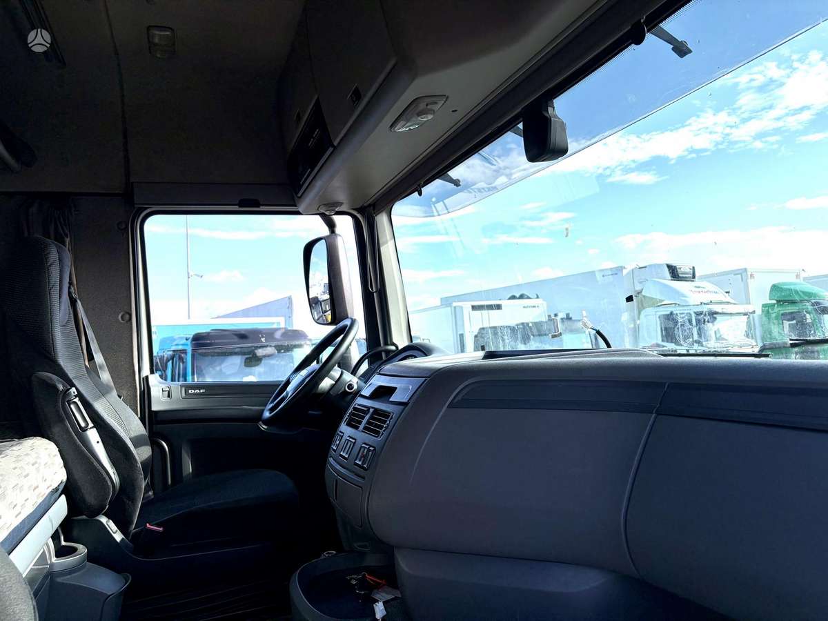 DAF XF 460 Mega Space Cab, 2 miegamosios vietos