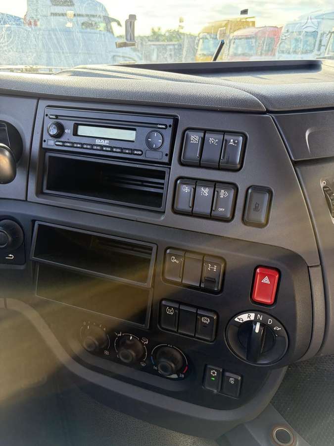 DAF XF 460 Mega Space Cab, 2 спальных места