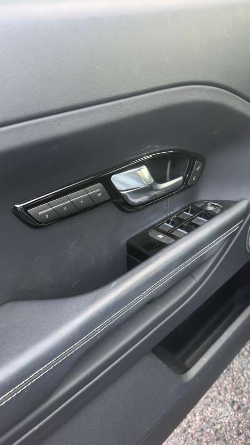 Land Rover Evoque, 2.0 l., Внедорожник / Кроссовер