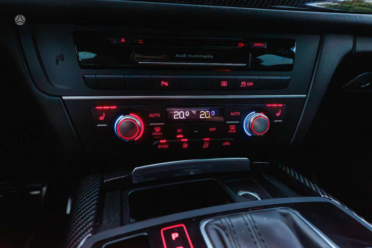 Audi A6, 3.0 l., sedanas